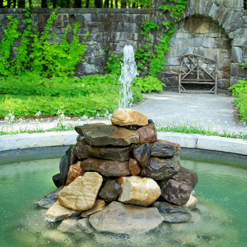 Садовый фонтан своими руками